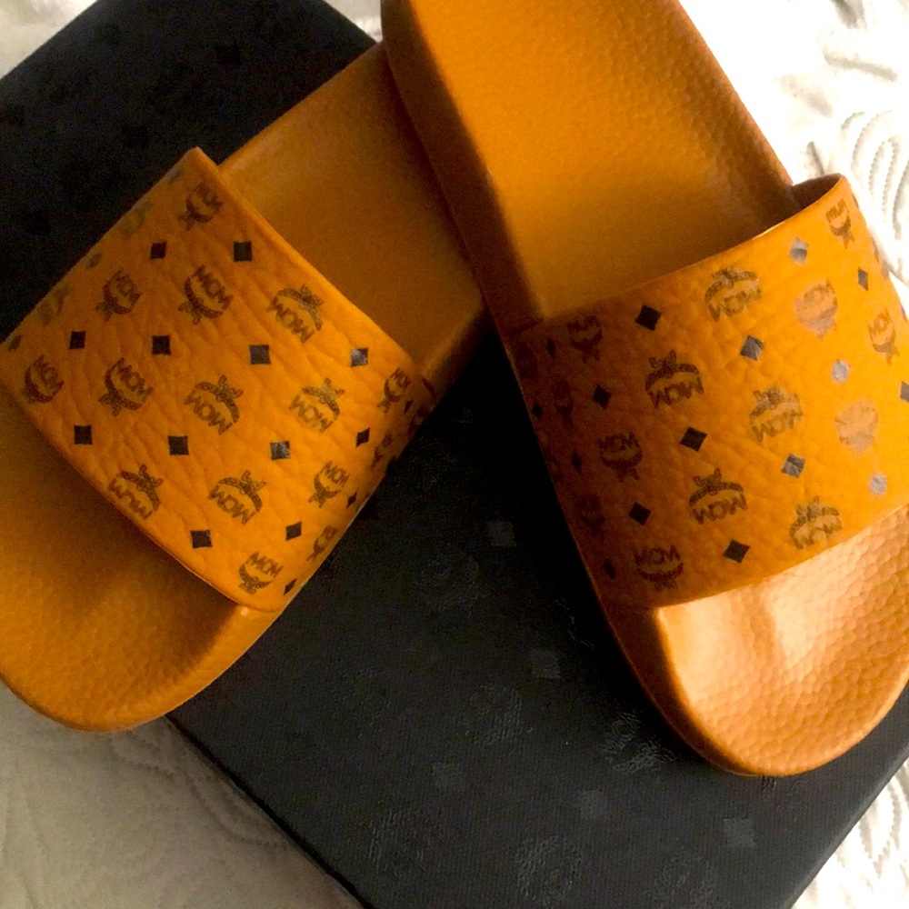 COPY - Brand new MCM slides
